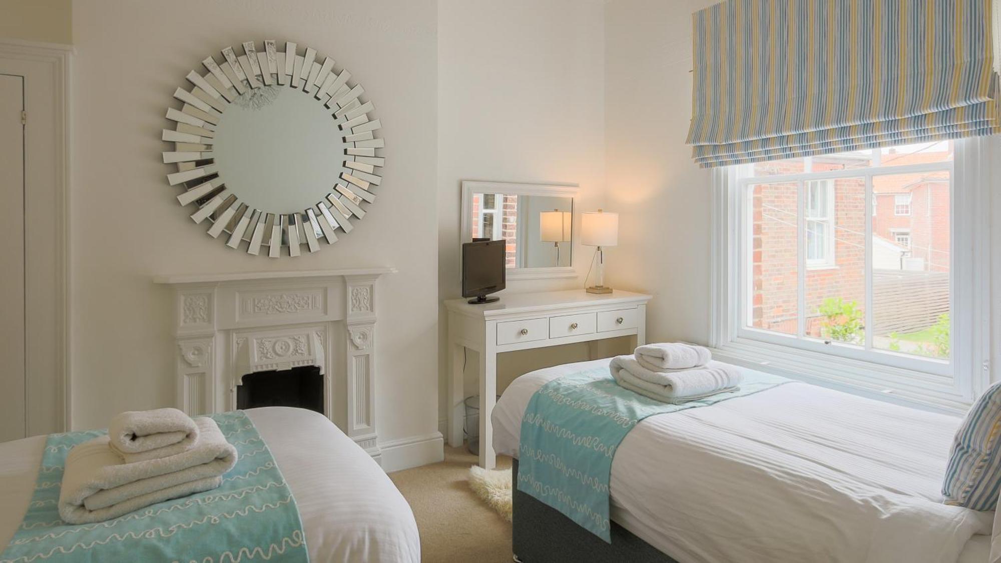 Northcliffe, Southwold Seafront Sleeps 14 Villa ภายนอก รูปภาพ
